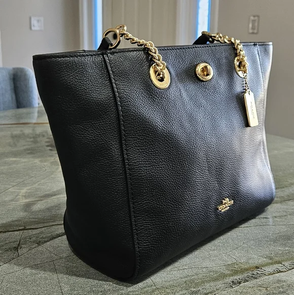 Coach Turn-Lock Chain Leather Tote Bag 2022 - Picture 6 of 16